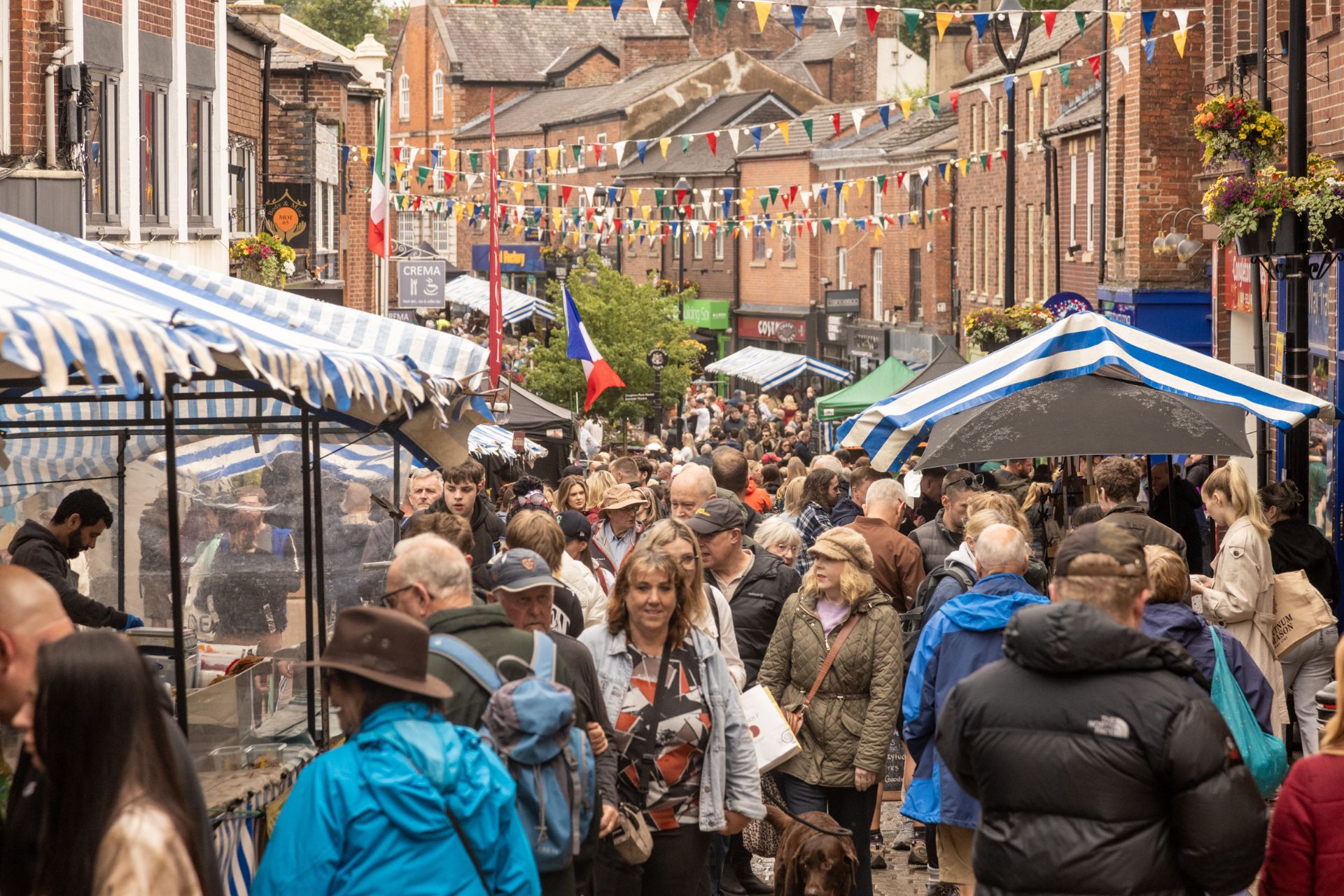 Congleton High Street busy at Food and Drink Festival