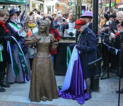 Elizabeth's Statue centre of Congleton Town Centre