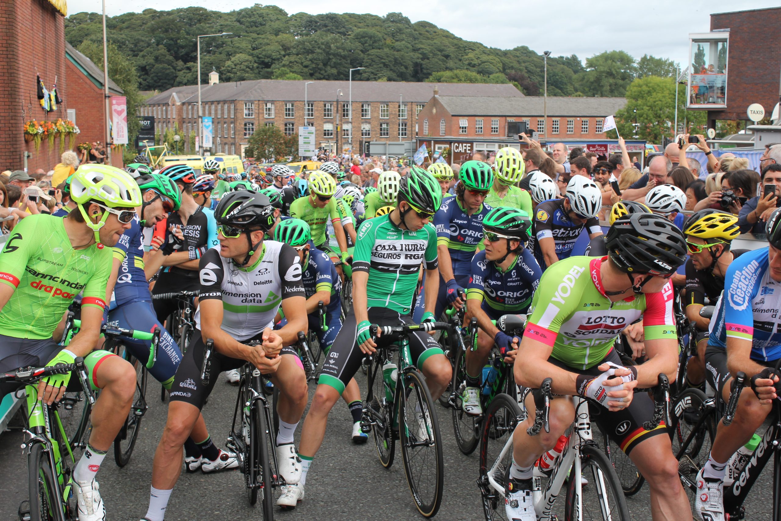 Tour of Britain 2016 Cycle group at start line